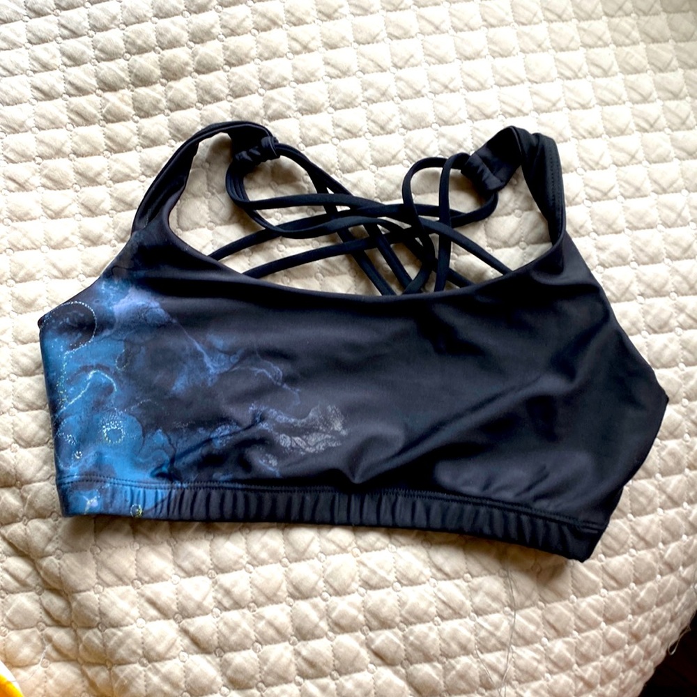 Onzie yoga/ exercise top
